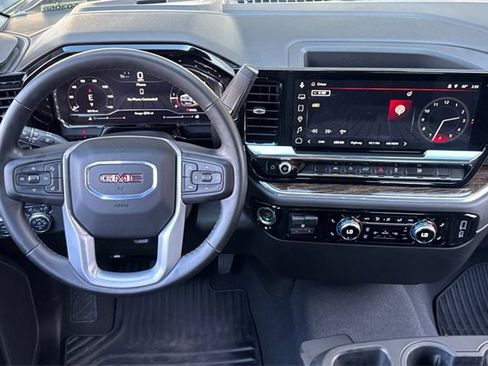 Used 2025 GMC Sierra 1500 Elevation image 14