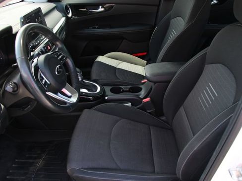 Used 2019 Kia Forte S w/ S Premium Package FWD image 15