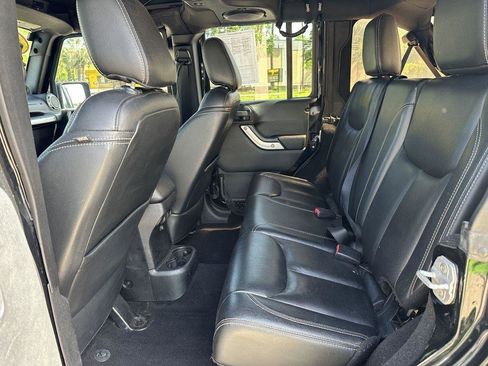 Used 2014 Jeep Wrangler Unlimited Rubicon AWD/4WD image 14