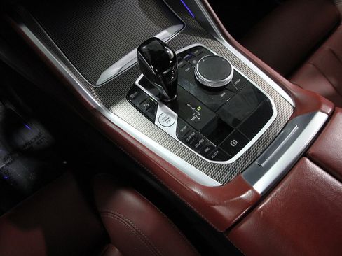 Certified 2022 BMW X6 xDrive40i w/ M Sport Package image 15
