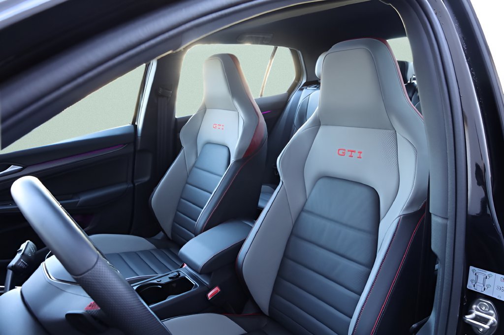 Used 2026 Volkswagen GTI Autobahn FWD image 19