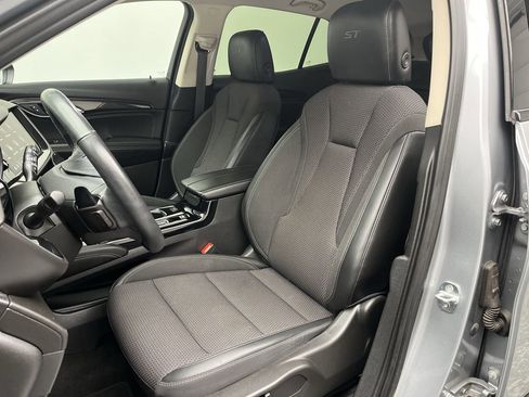 Certified 2023 Buick Envision Preferred w/ Sport Touring Package image 10