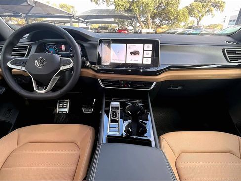 New 2026 Volkswagen Atlas Cross Sport SEL R-Line image 5