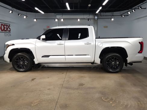 Used 2024 Toyota Tundra Platinum AWD/4WD image 4