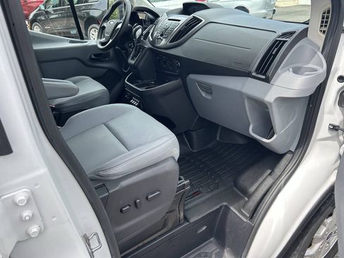 Used 2015 Ford Transit 150 XLT RWD image 24