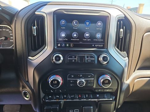 Used 2020 GMC Sierra 1500 SLE w/ Driver Alert Package II AWD/4WD image 19