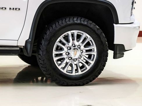 Used 2023 Chevrolet Silverado 2500 High Country w/ Z71 Off-Road Package image 50