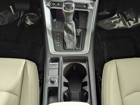 Certified 2025 Audi Q3 2.0T Premium Plus w/ Premium Plus Package image 17