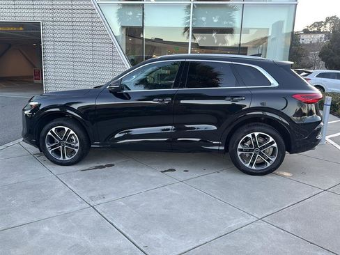 Used 2025 Audi Q5 Premium Plus w/ Premium Plus image 9