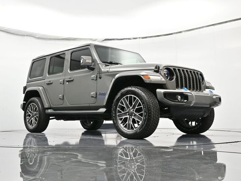 Used 2023 Jeep Wrangler Unlimited Sahara image 49