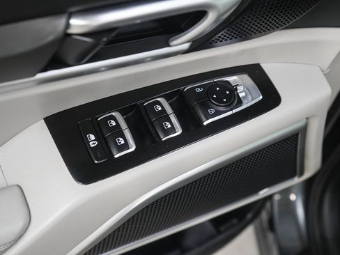 Used 2020 Kia Telluride S AWD/4WD image 19