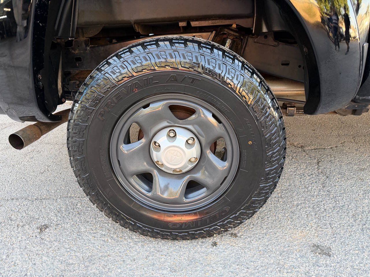 Used 2015 Toyota Tacoma PreRunner w/ SR5 Package RWD image 14