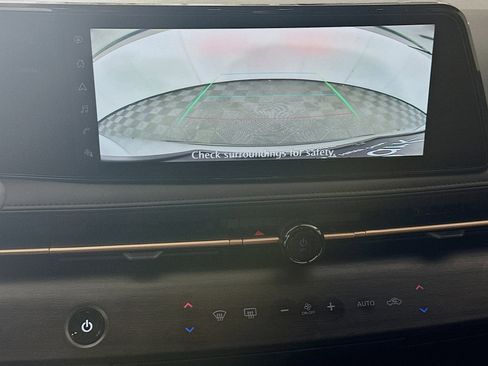 Used 2023 Nissan Ariya AWD image 23