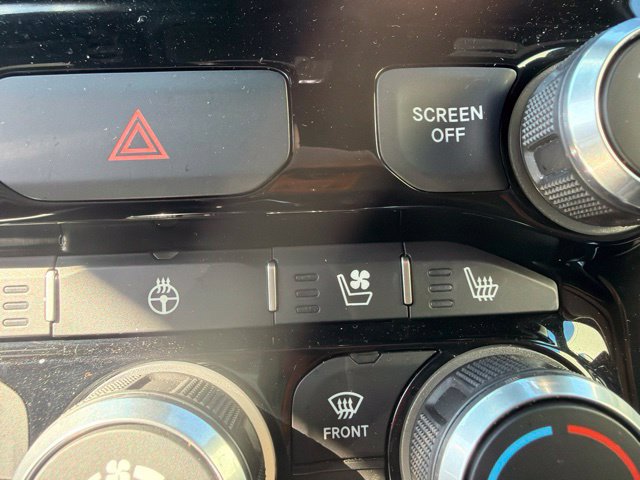 Used 2019 RAM 1500 Laramie AWD/4WD image 25