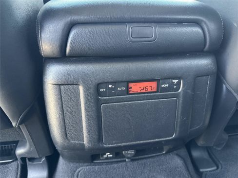 Used 2017 Nissan Armada SL w/ Interior Lighting Package RWD image 32