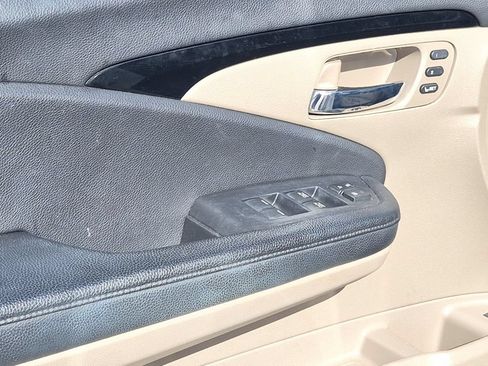 Used 2019 Honda Pilot Touring image 7