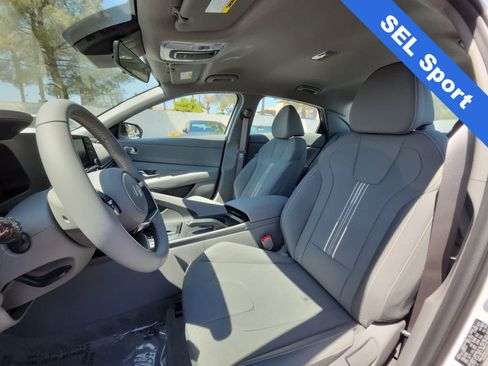 Certified 2025 Hyundai Elantra Sport FWD image 15
