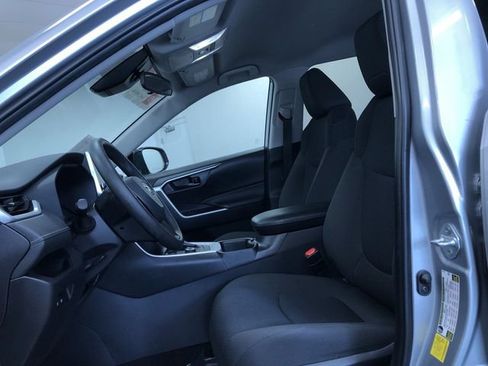 Certified 2025 Toyota RAV4 LE AWD/4WD image 18