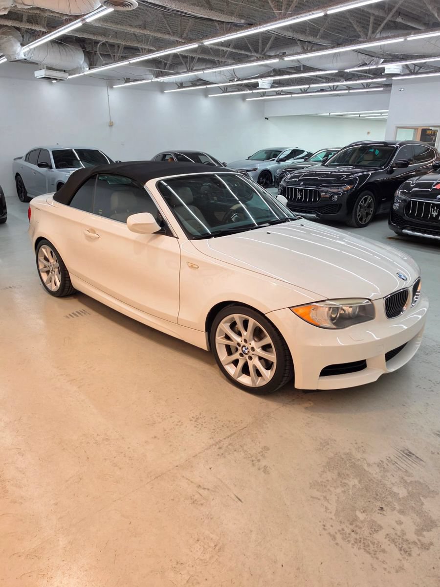 Used 2013 BMW 135i Convertible RWD image 20