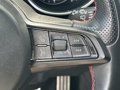 Used 2023 Alfa Romeo Stelvio Estrema AWD/4WD image 25