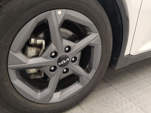 Used 2025 Kia K4 FWD image 31