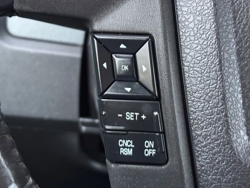 Used 2011 Ford F150 XLT w/ XLT Convenience Pkg image 41