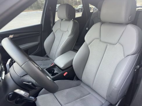 Used 2025 Audi SQ5 Premium Plus image 13
