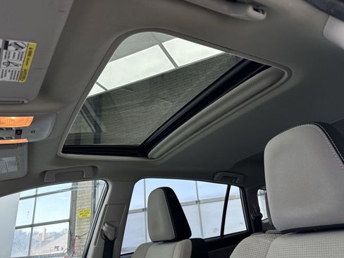 Used 2018 Toyota RAV4 Adventure image 37