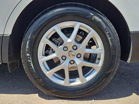 Used 2024 Chevrolet Equinox LT image 13