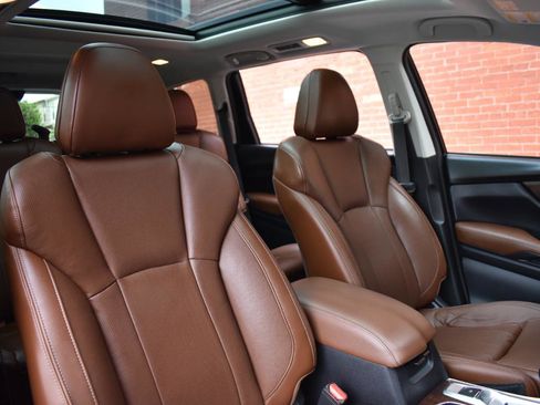 Used 2019 Subaru Ascent Touring AWD/4WD image 23
