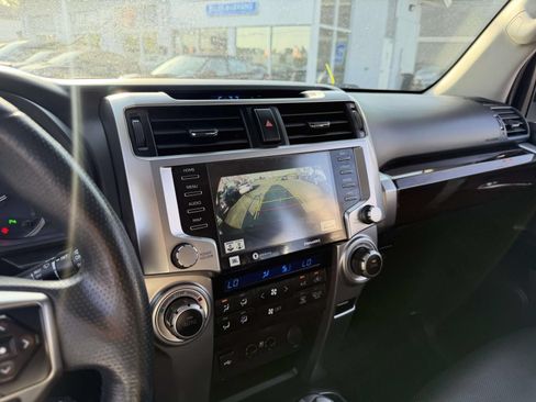 Used 2022 Toyota 4Runner Limited AWD/4WD image 30