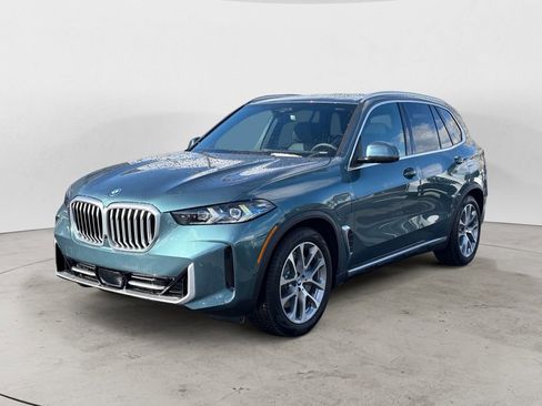 New 2026 BMW X5 xDrive50e image 3