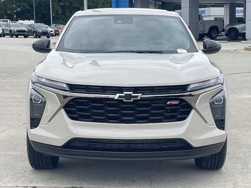 Used 2026 Chevrolet Trax RS FWD image 6