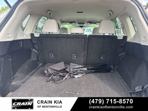 Used 2021 Nissan Rogue SV image 14