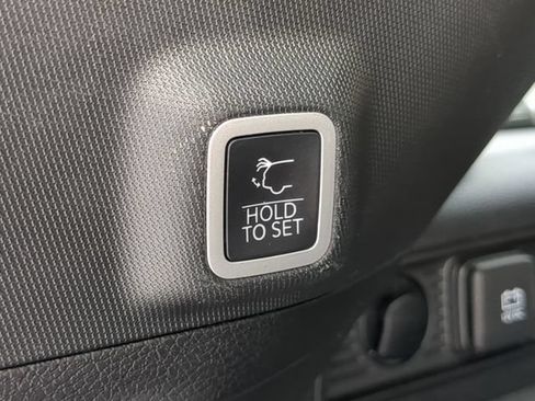 Used 2022 Jeep Grand Cherokee Summit RWD image 13