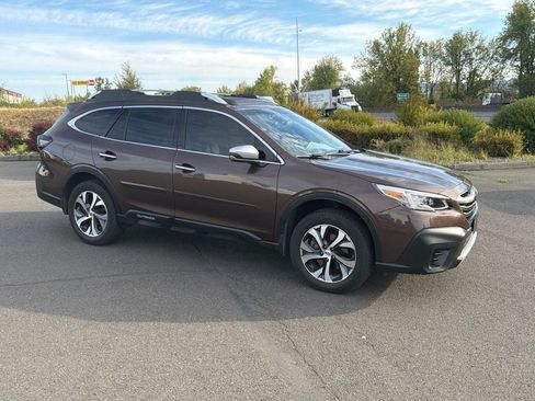Used 2020 Subaru Outback Touring XT AWD/4WD image 3