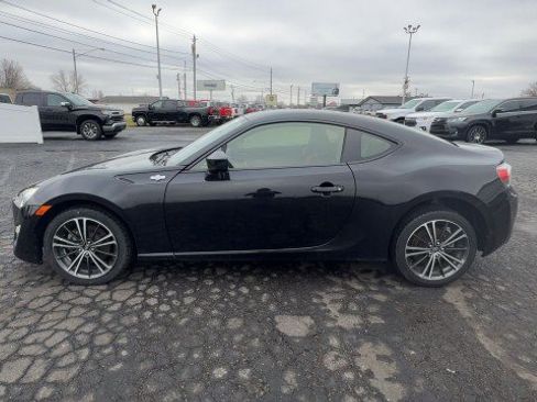 Used 2015 Scion FR-S image 5