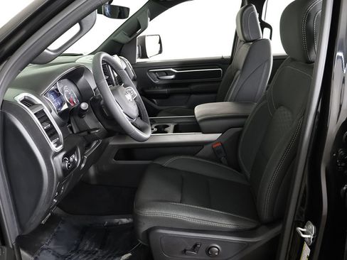 Used 2025 RAM 1500 Big Horn AWD/4WD image 31