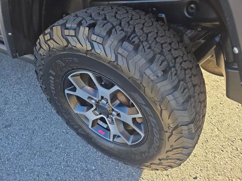 Used 2021 Jeep Wrangler Unlimited Rubicon w/ Safety Group AWD/4WD image 15