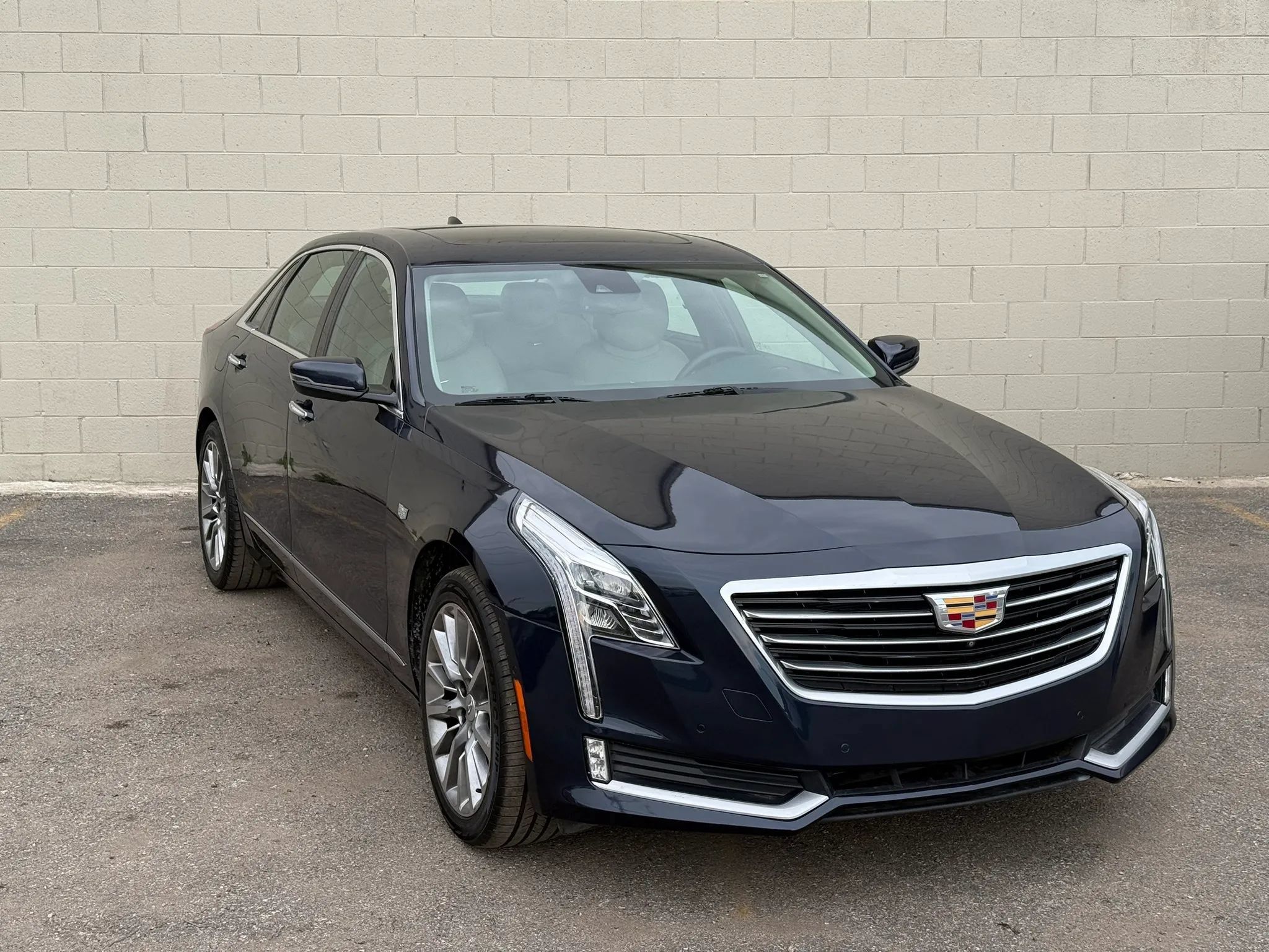 Used 2018 Cadillac CT6 Luxury AWD/4WD image 15