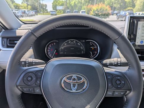 Used 2025 Toyota RAV4 XLE Premium FWD image 12