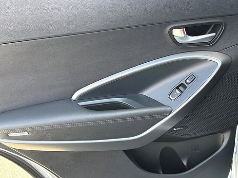 Used 2017 Hyundai Santa Fe Sport image 8