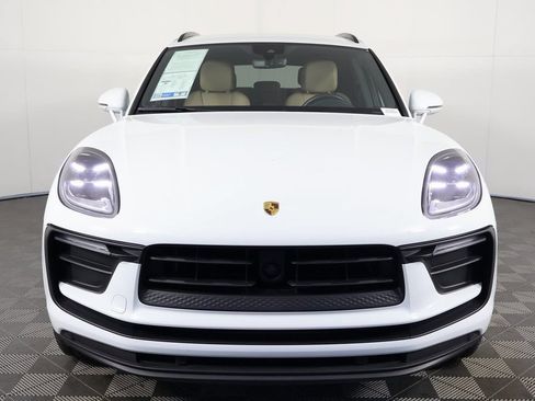 Used 2024 Porsche Macan AWD/4WD image 2