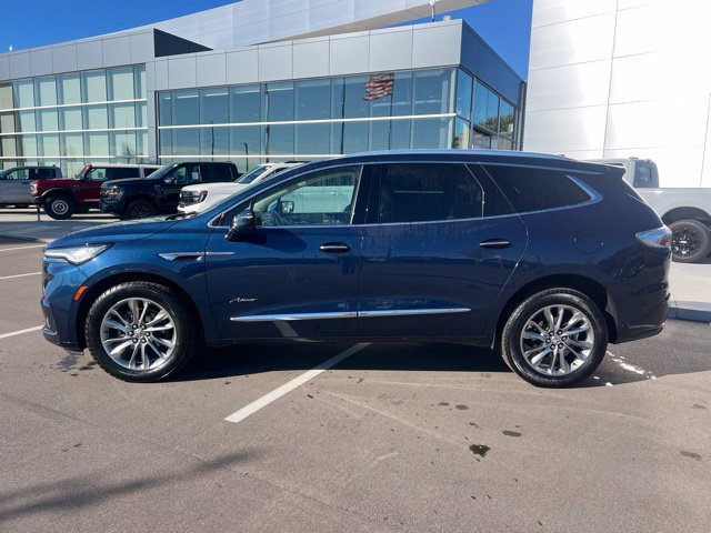Used 2024 Buick Enclave Avenir w/ Avenir Technology Package AWD/4WD image 8