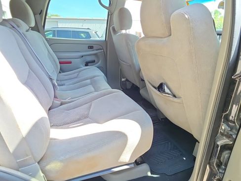 Used 2004 Chevrolet Tahoe LS AWD/4WD image 9