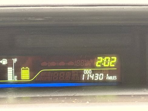 Used 2012 Toyota Prius V Three image 5