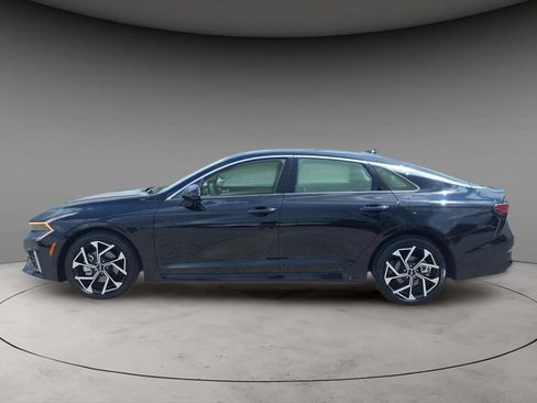 Used 2025 Kia K5 EX FWD image 2