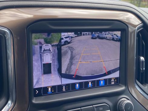 Used 2020 Chevrolet Silverado 2500 High Country w/ Technology Package AWD/4WD image 58