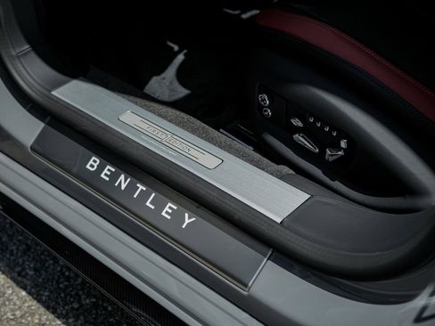 New 2025 Bentley Flying Spur Plug-In Hybrid AWD/4WD image 34