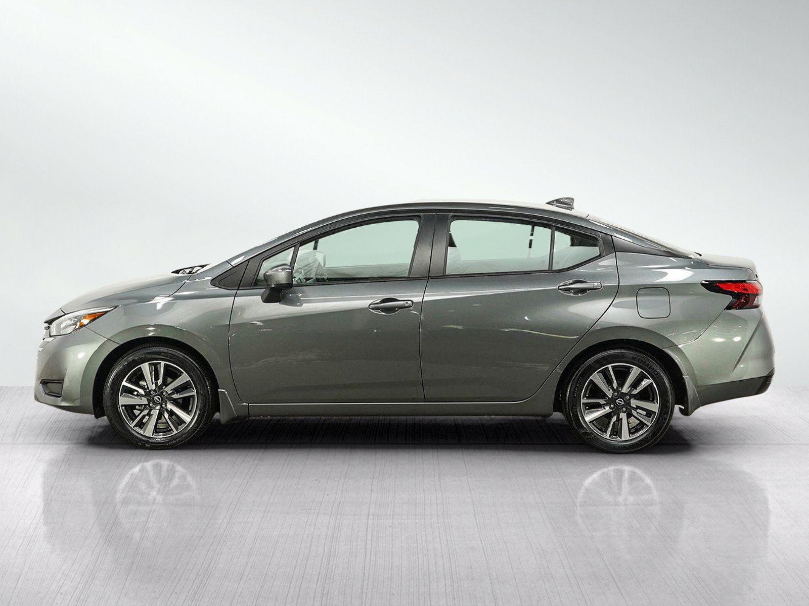 Used 2025 Nissan Versa SV w/ Trunk Package FWD image 2